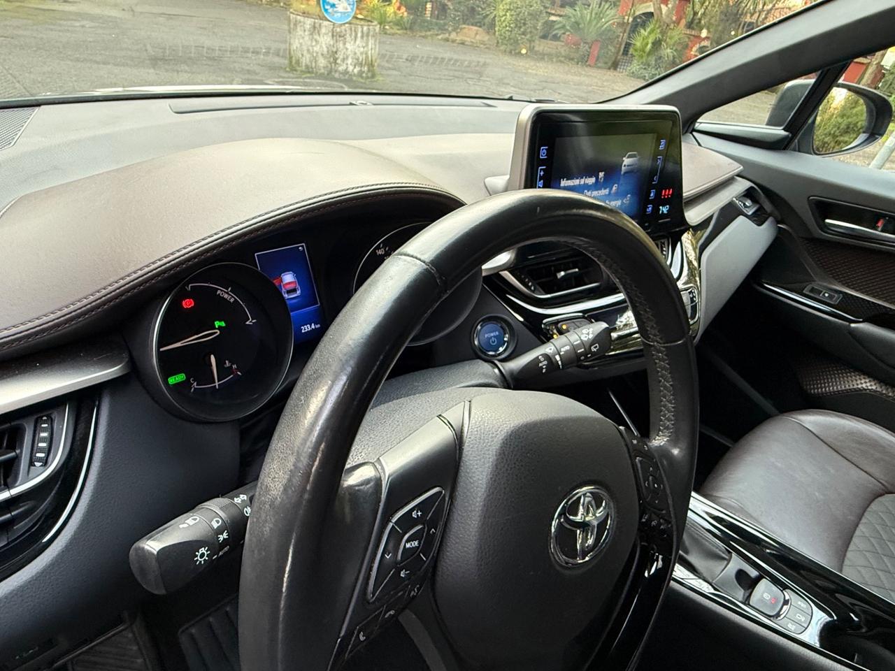 Toyota C-HR 1.8 Hybrid E-CVT Business