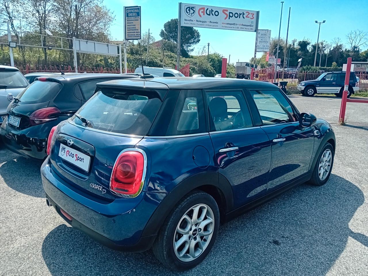 Mini Cooper 1.5 D 5 porte automatico