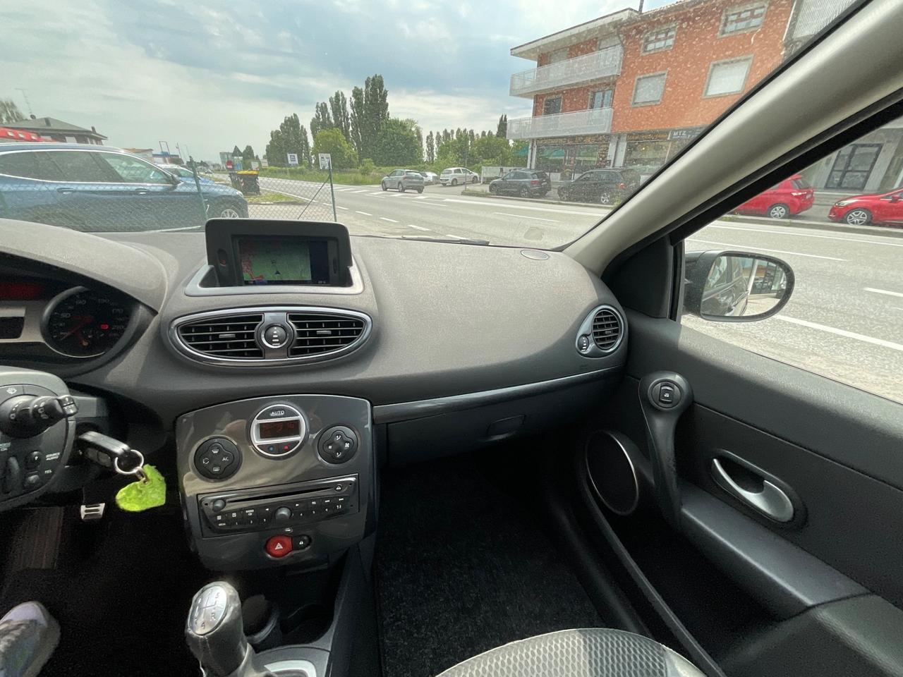 Renault Clio 1.2 16V SporTour Luxe