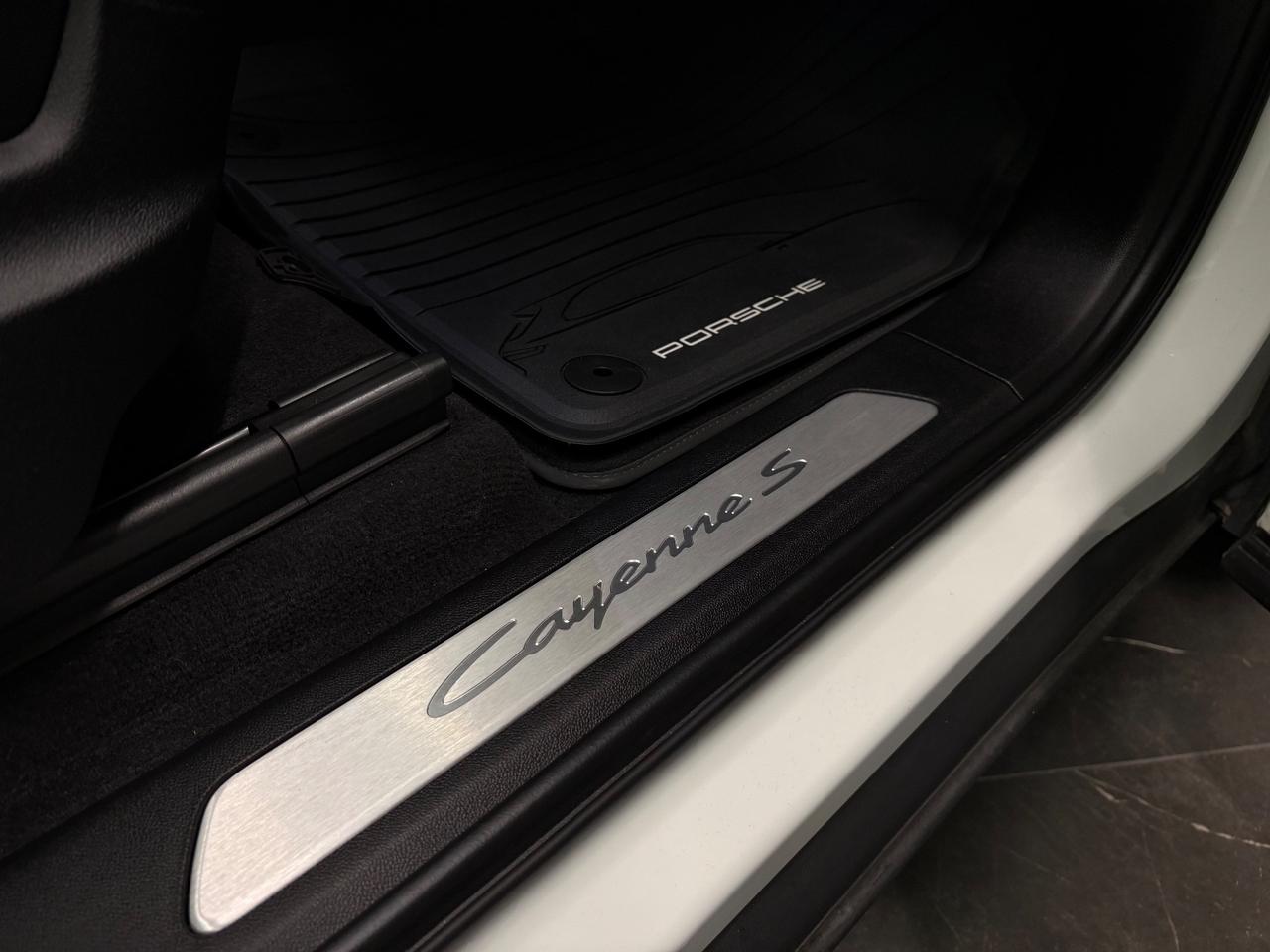 Porsche Cayenne 4.0 S COUPE 4.0 V8 TURBO