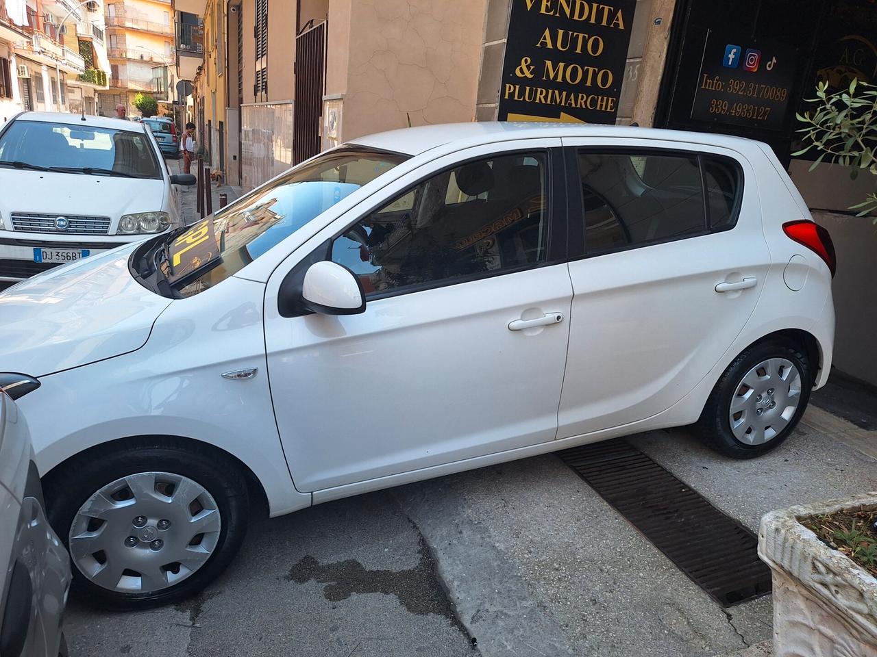 Hyundai i20 1.2 5p. Econext Sound Edition