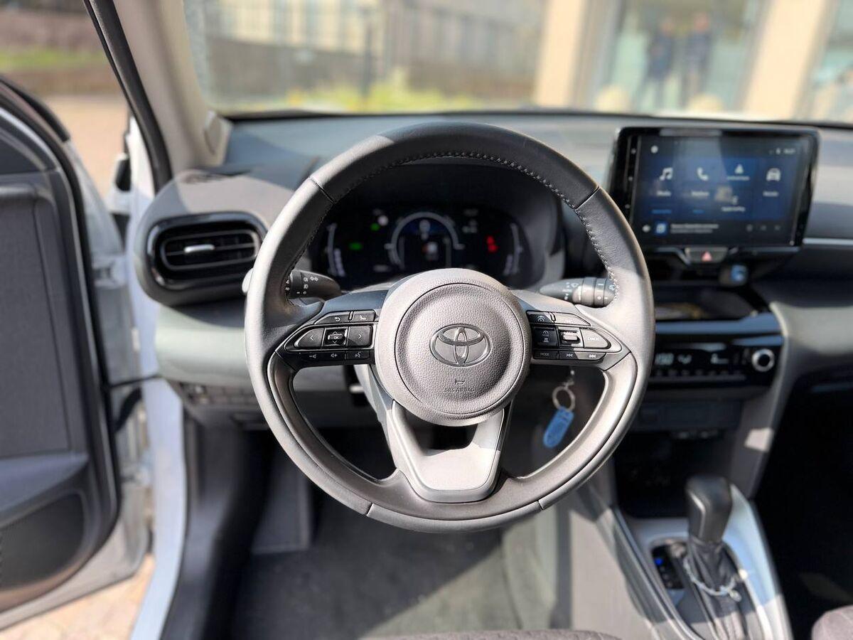Toyota Yaris Cross 1.5h Active fwd 116cv e-cvt