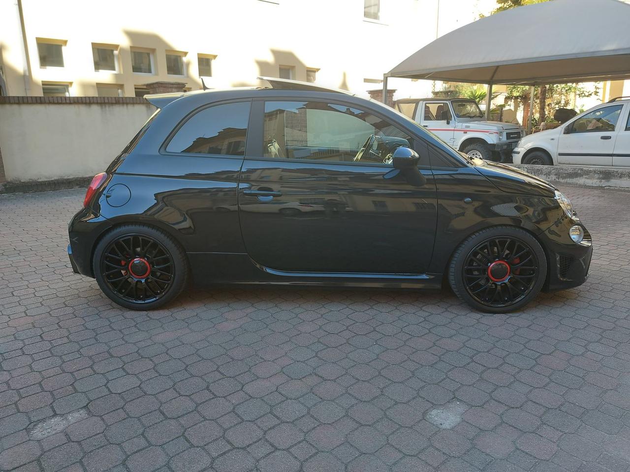 Abarth 595 1.4 T-Jet Yamaha Factory Racing