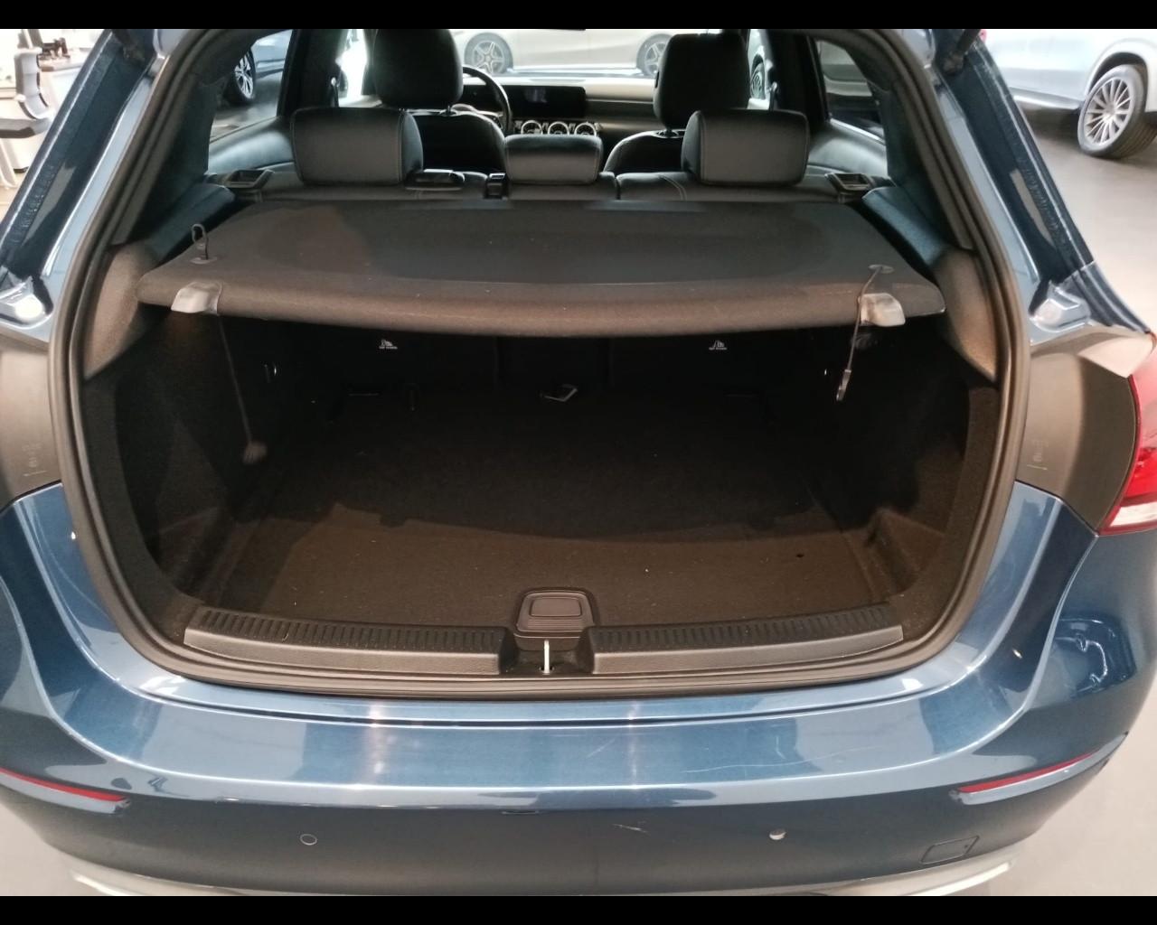 Mercedes-Benz Classe A - W177 2018 - A 180 d Sport auto