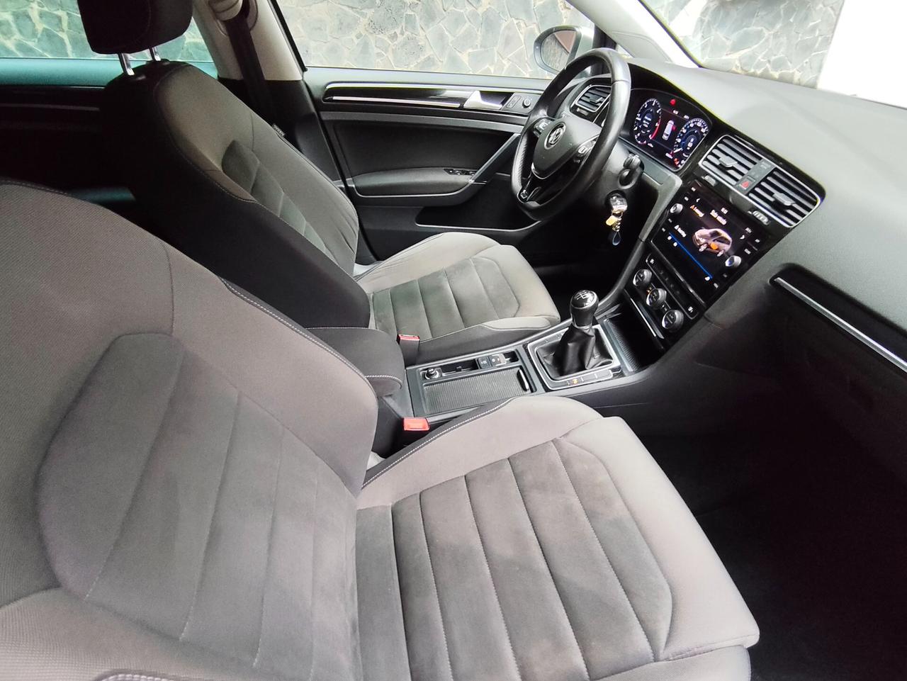 Volkswagen Golf Variant 1.6 TDI 115 CV 100.000 km 2017