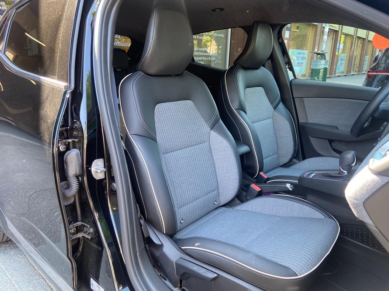 Renault Clio Techno 1.6 E-TECH 145 HEV #10778
