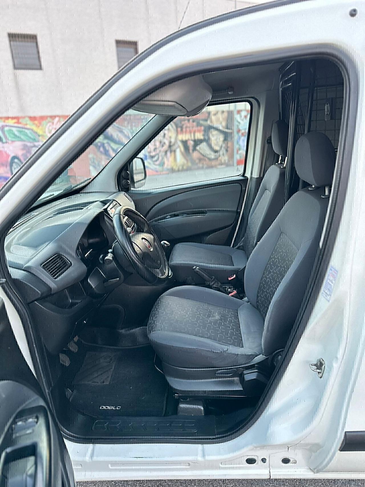 FIAT DOBLO' con ARIA CONDIZIONATA! SUPER PREZZO!