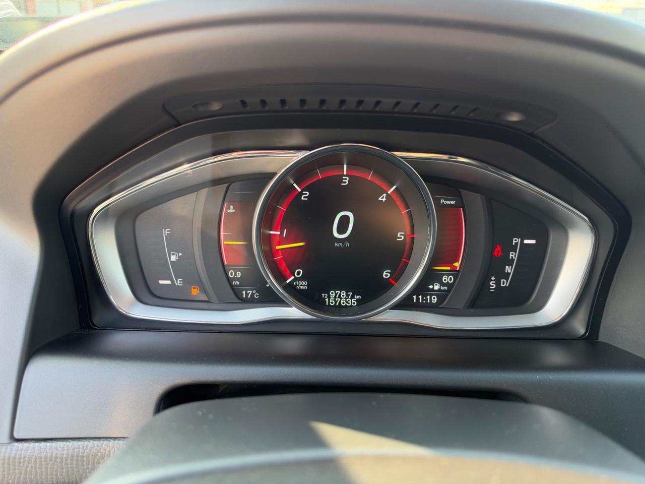Volvo XC 60 D5 AWD Geartronic R-design Momentum