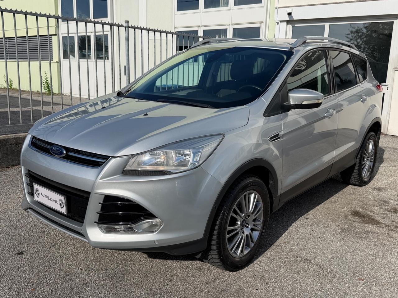 Ford Kuga 2.0 TDCI 140 CV 4WD Titanium