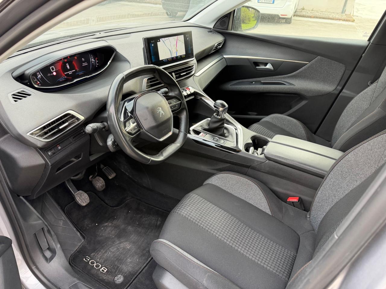 Peugeot 3008 BlueHDi 130 S&S EAT8 Allure