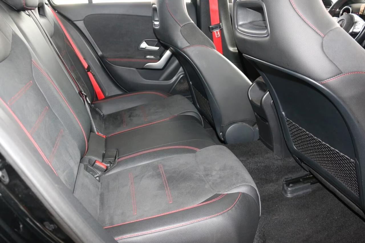Mercedes-benz A 35 AMG 4 MATIC