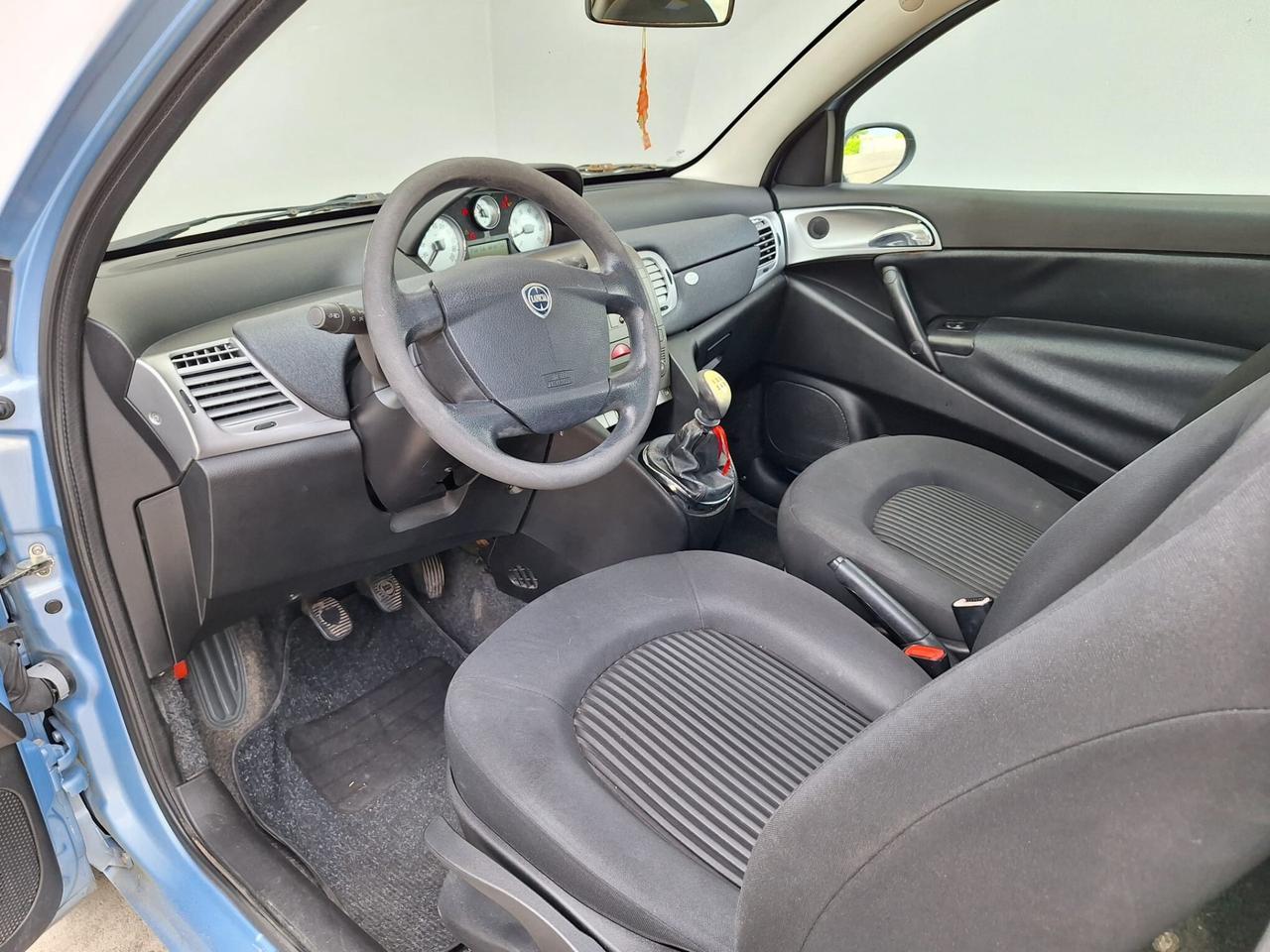 Lancia YPSILON 1.2 Con Soli 109.000 KM.