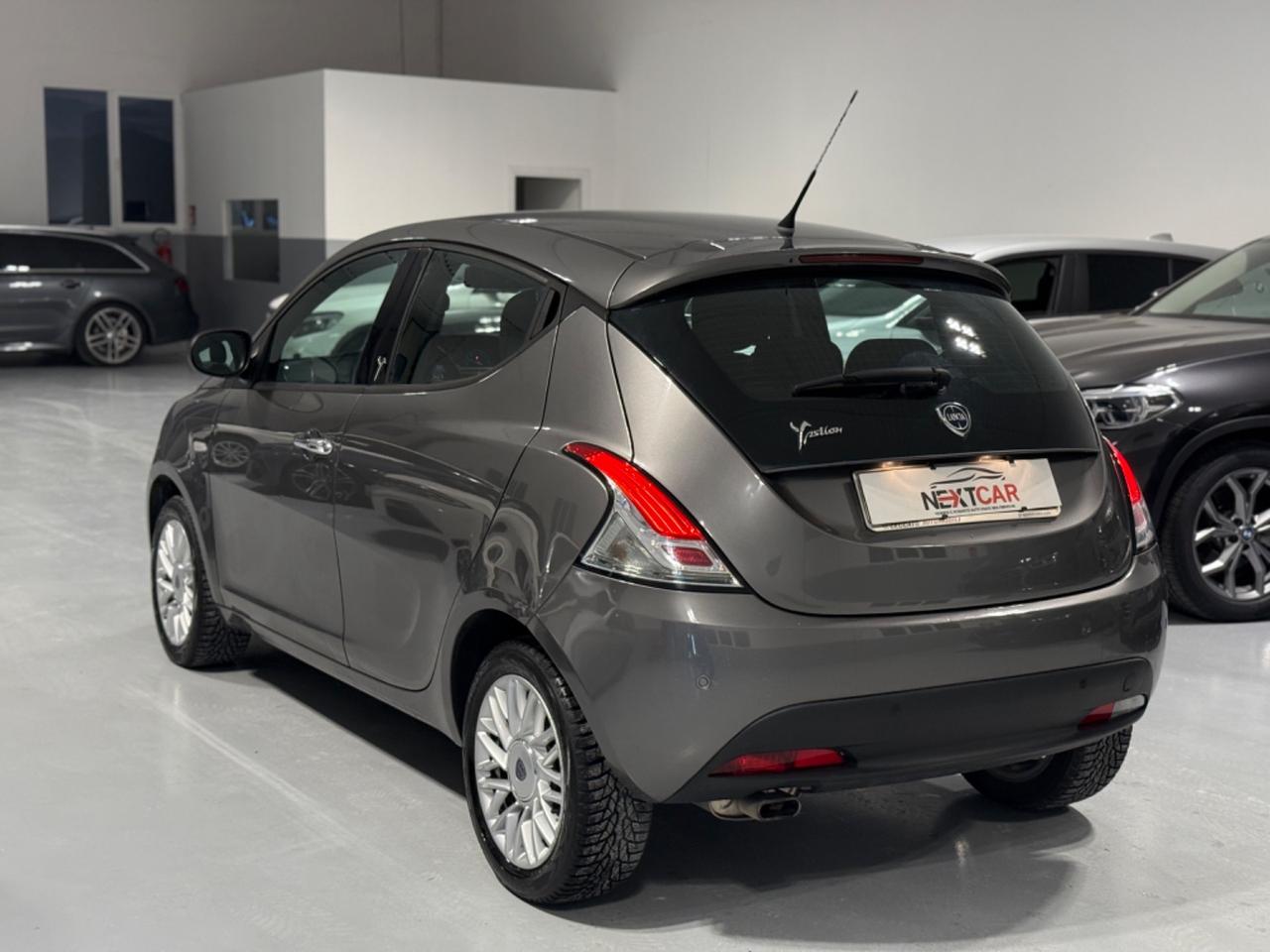 Lancia Ypsilon 1.2 69 CV 5 porte Platinum