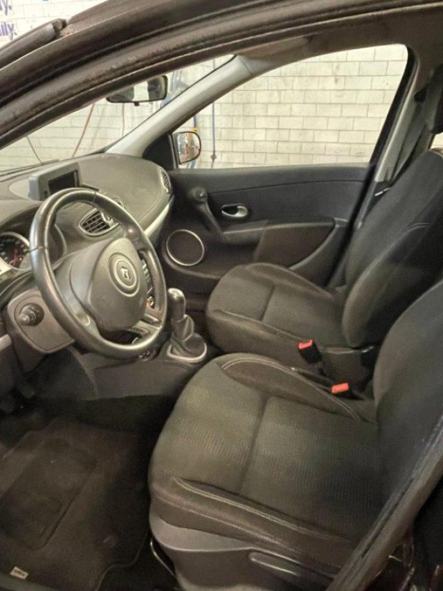 RENAULT Clio 1.2 16V 5 porte Luxe