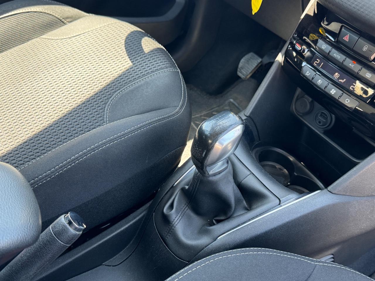 Peugeot 208 BlueHDi 100 5 porte Allure