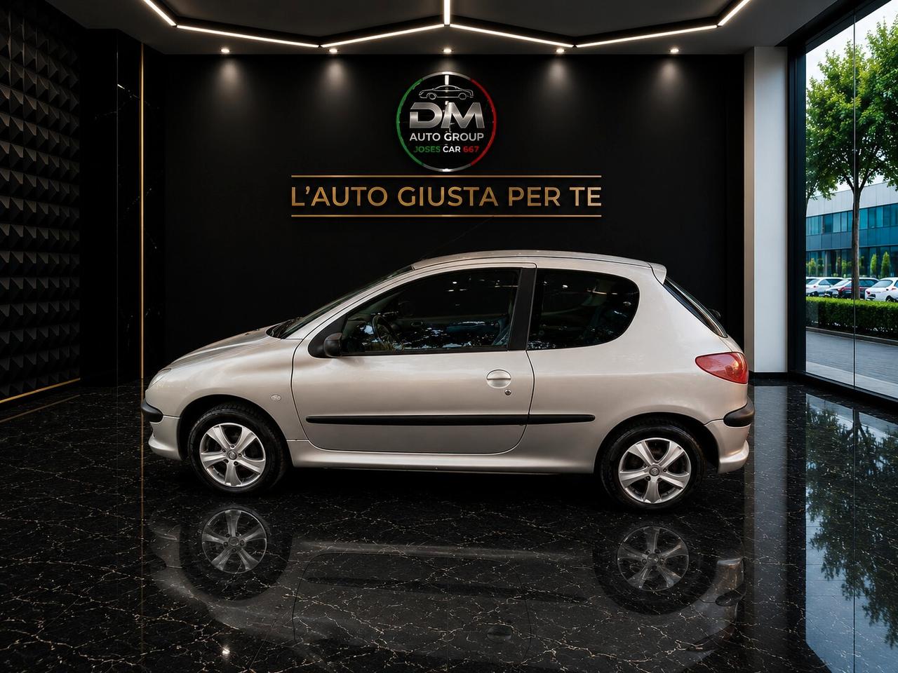 Peugeot 206 1.1 3p. XT