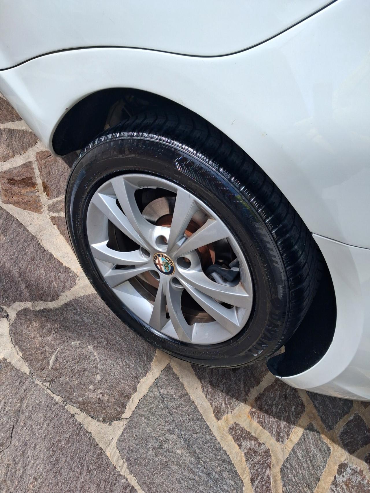 Alfa Romeo Giulietta 1.4 Turbo MultiAir Distinctive 170 cv