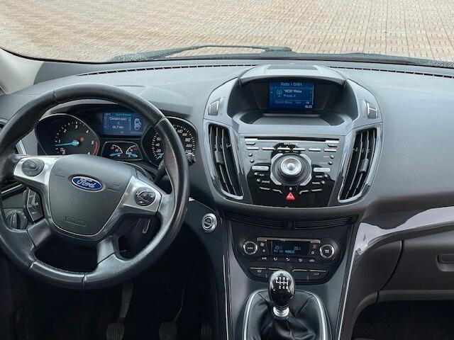 Ford Kuga 2.0 TDCI 140 CV 4WD Titanium