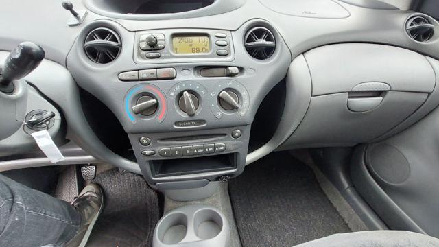 TOYOTA Yaris 1.0i 16V cat 5 porte '03 140.000 Km