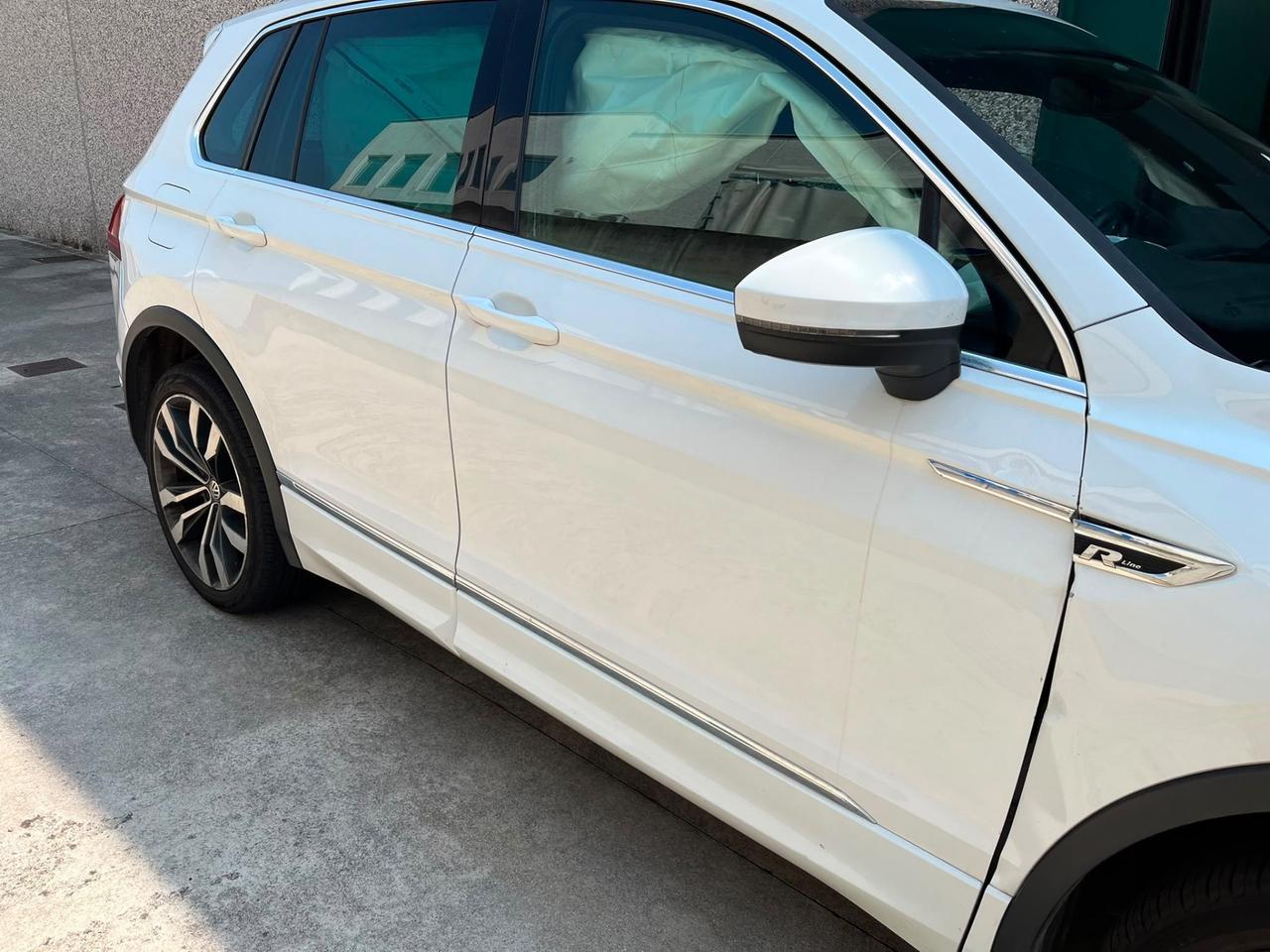 Volkswagen Tiguan 2.0 BiTDI SCR DSG 4MOTION Advanced R-Line BMT