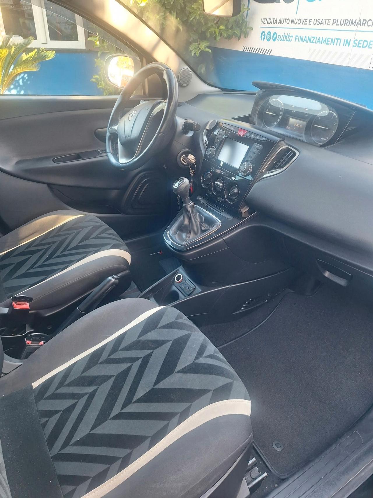 Lancia Ypsilon 1.3 MJT 16V 95 CV 5 porte S&S Gold