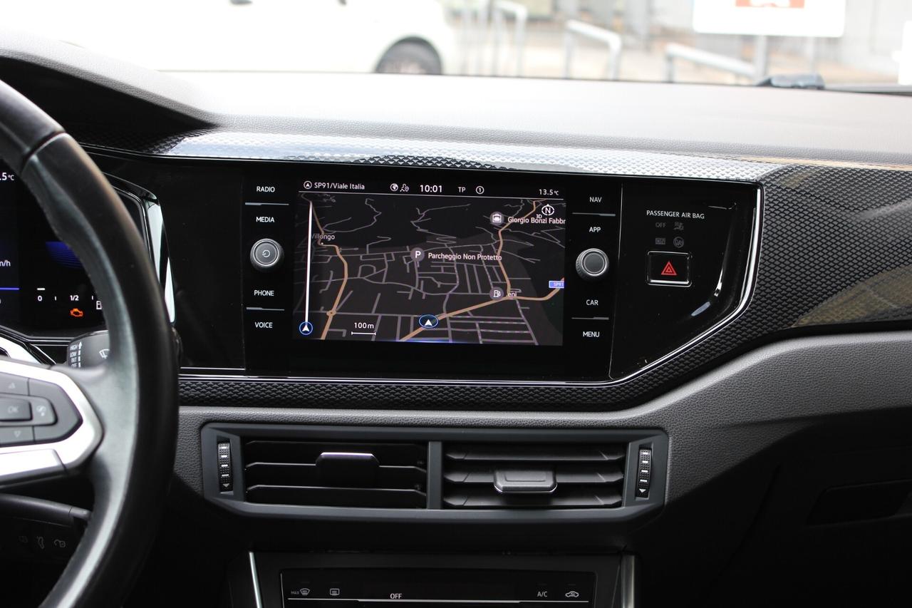 Volkswagen Taigo 1.0 TSI 95 CV LIFE NAVY APPLE CARPLAY CLIMA AUTO BI-ZONA