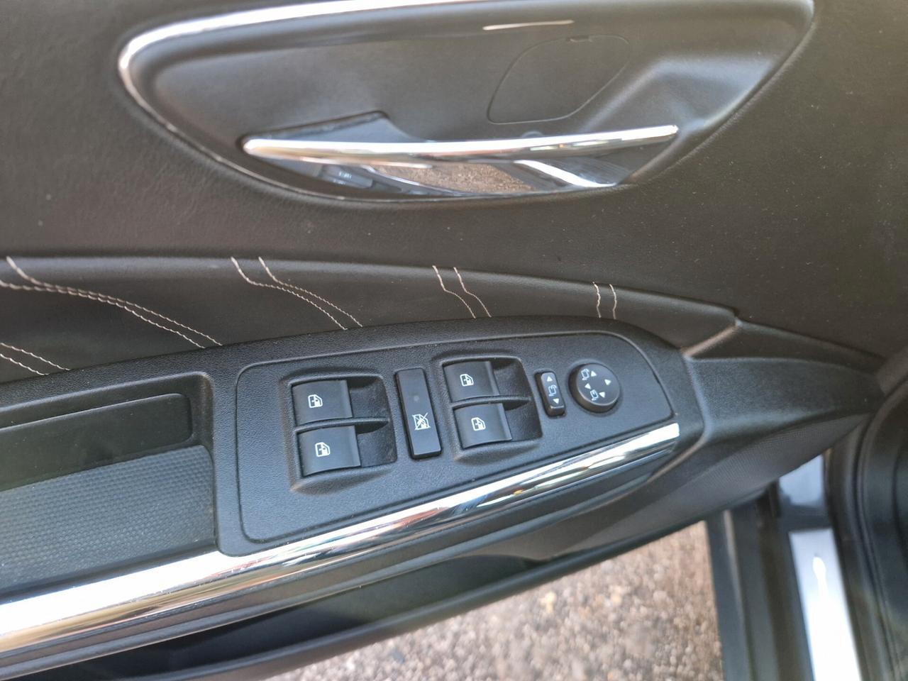 Lancia Delta 1.6 MJT DPF 105 CV Gold-2011