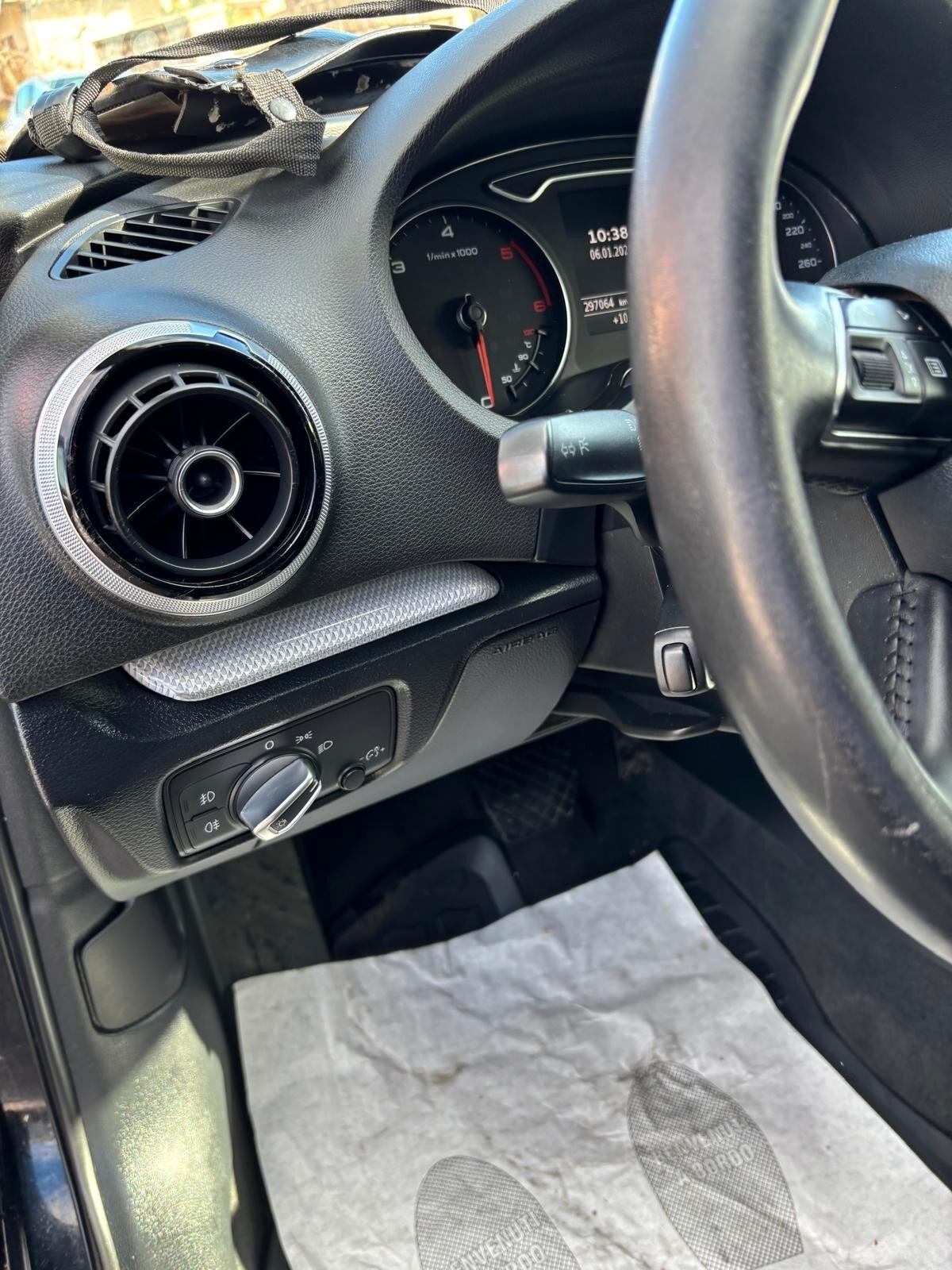 Audi A3 2.0 TDI 150 CV diesel S tronic Attraction