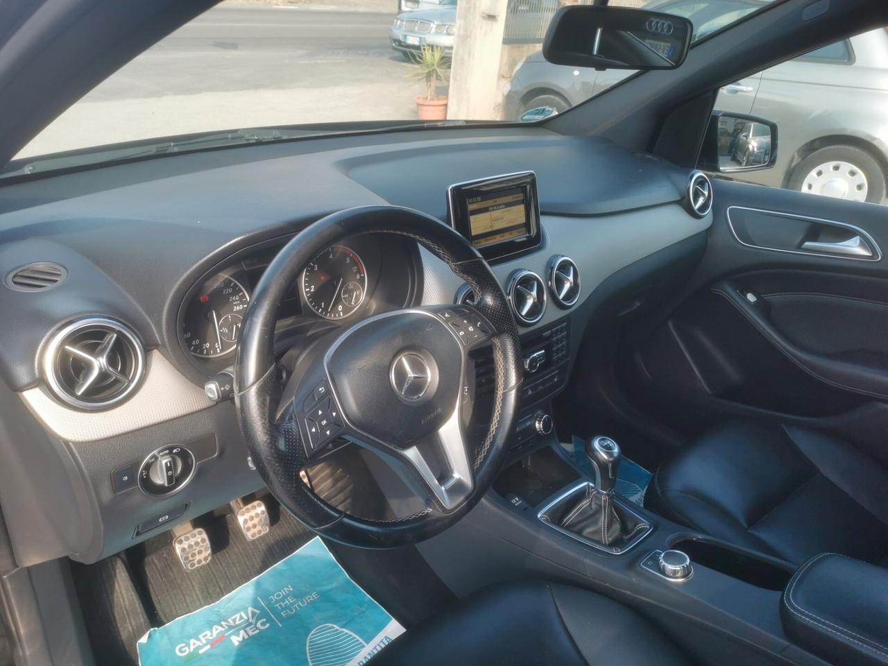 Mercedes-benz B 200 CDI BlueEFFICIENCY Premium 2012