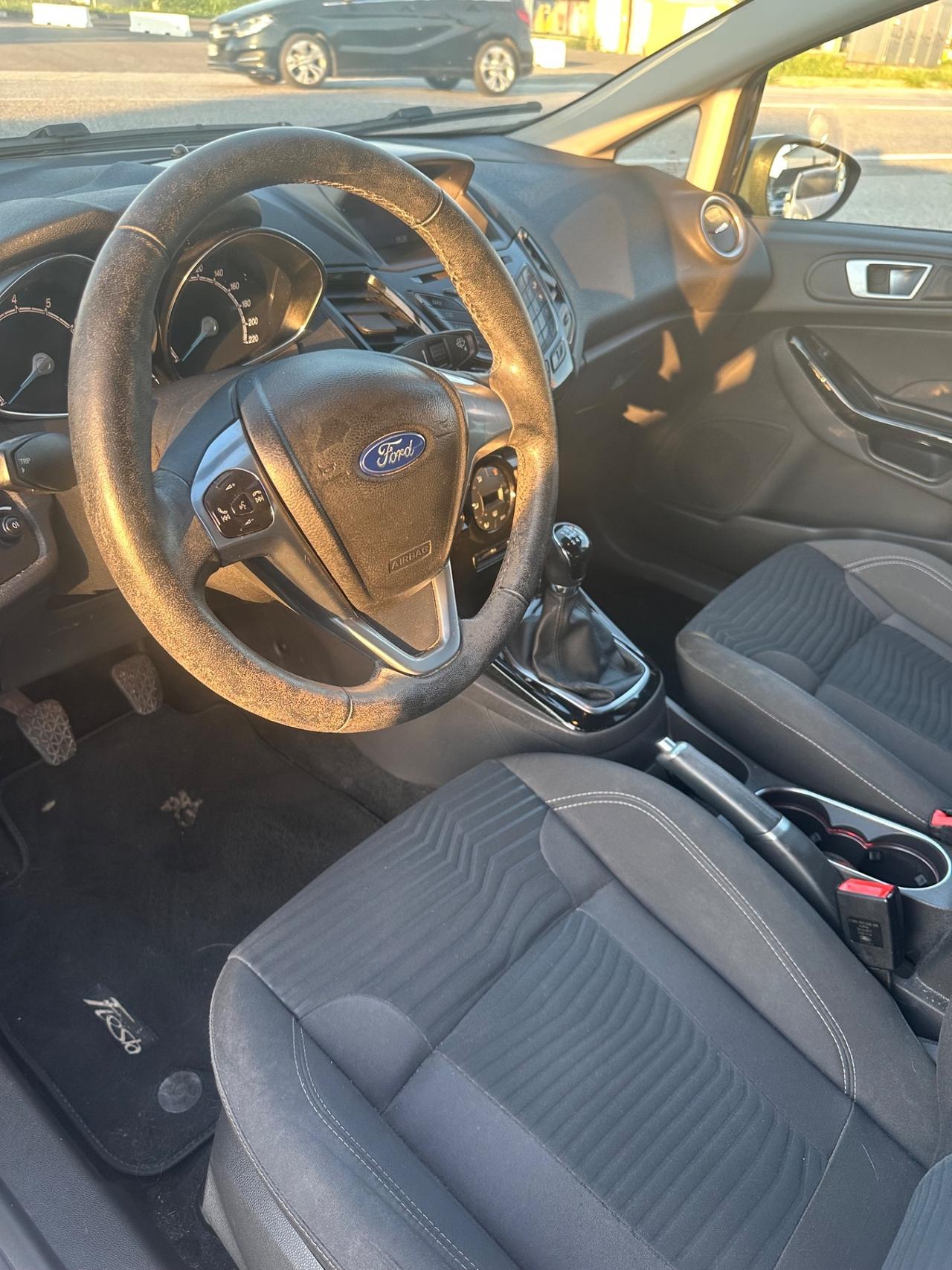 Ford Fiesta 1.2 60CV 5 porte Titanium