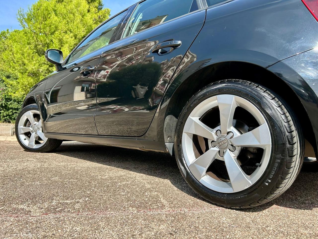 Audi A1 1.6 TDI #7286