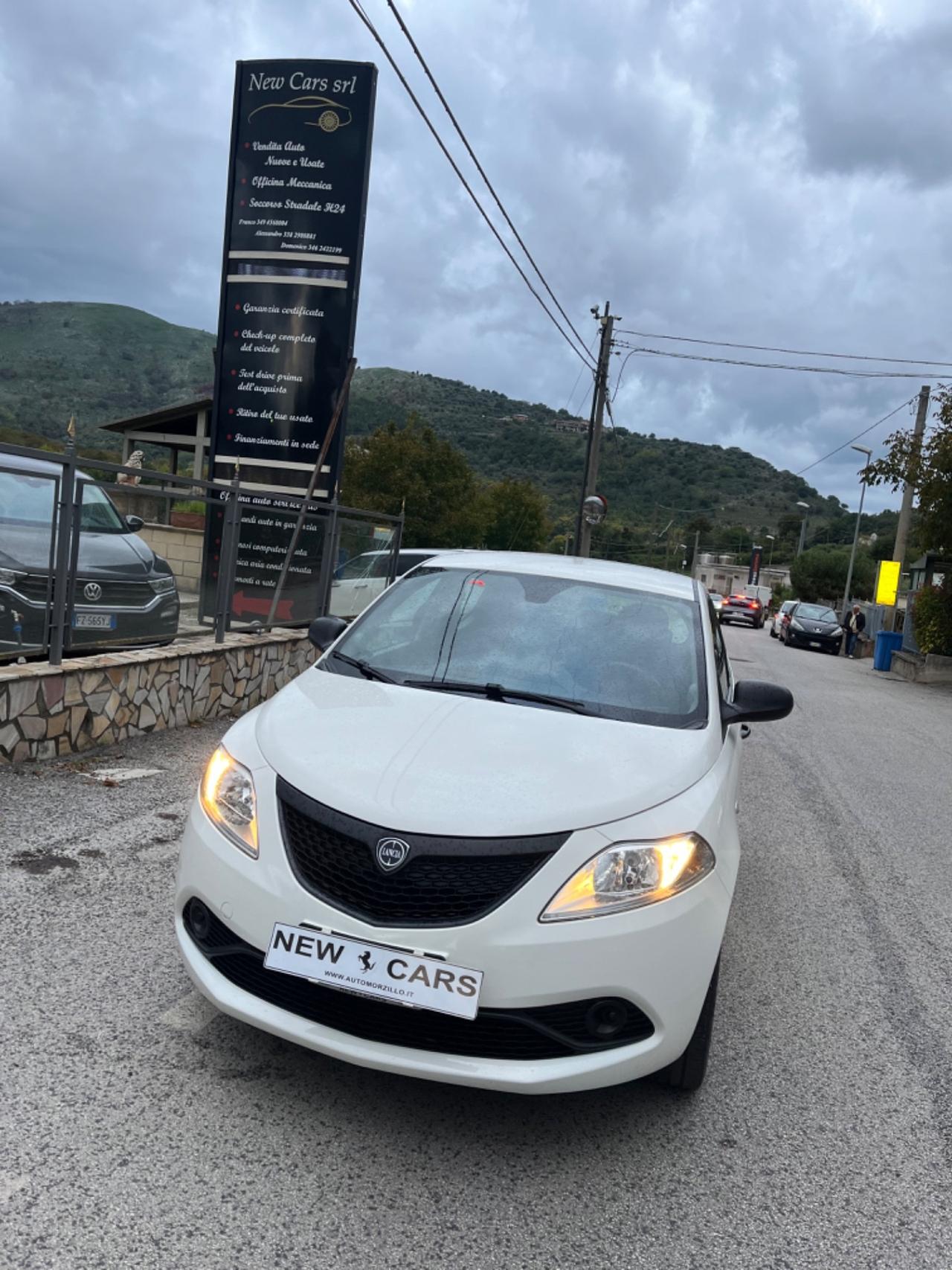 Lancia Ypsilon 1.0 FireFly 5 porte S&S Hybrid Ecochic Gold