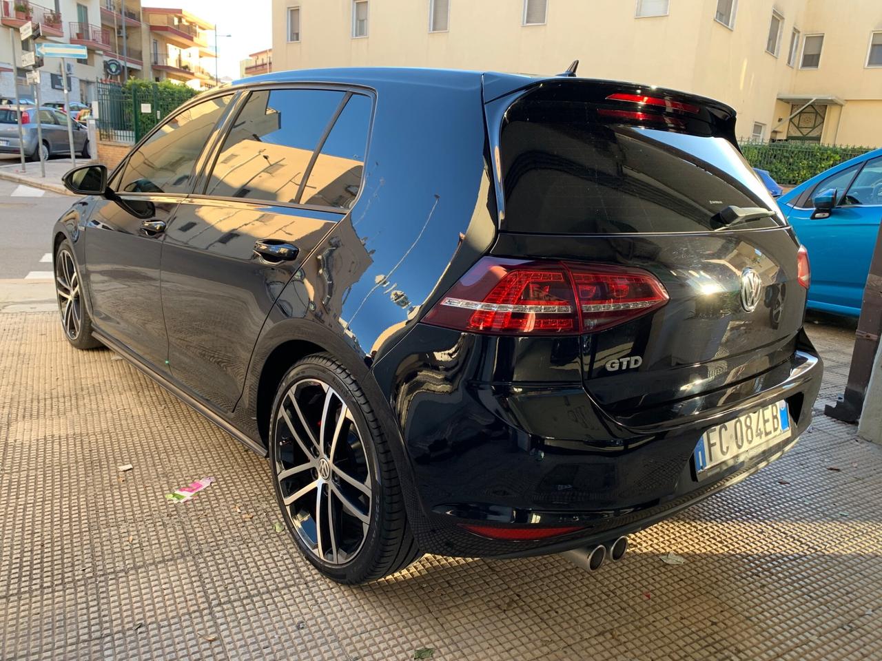 Volkswagen Golf 2.0 TDI DSG 5p.