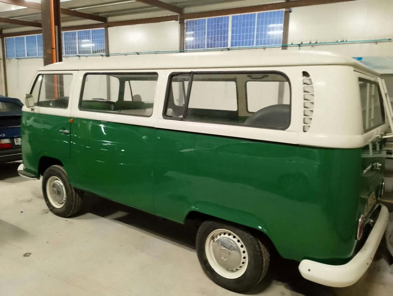 Volkswagen T2 Pulmino 9 posti