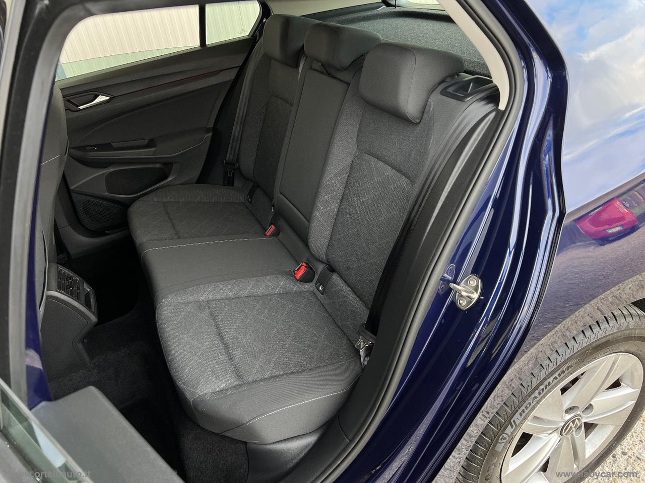 VOLKSWAGEN Golf 2.0 TDI DSG SCR Life IVA DEDUCIBILE