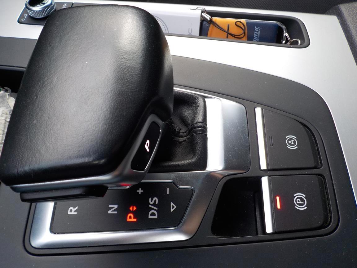 Audi Q5 35 TDI S tronic Business