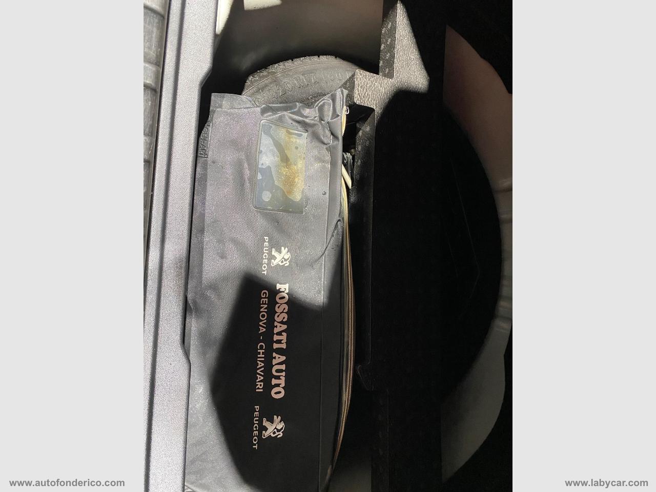 PEUGEOT 2008 1.6 e-HDi 115 CV S&S Allure