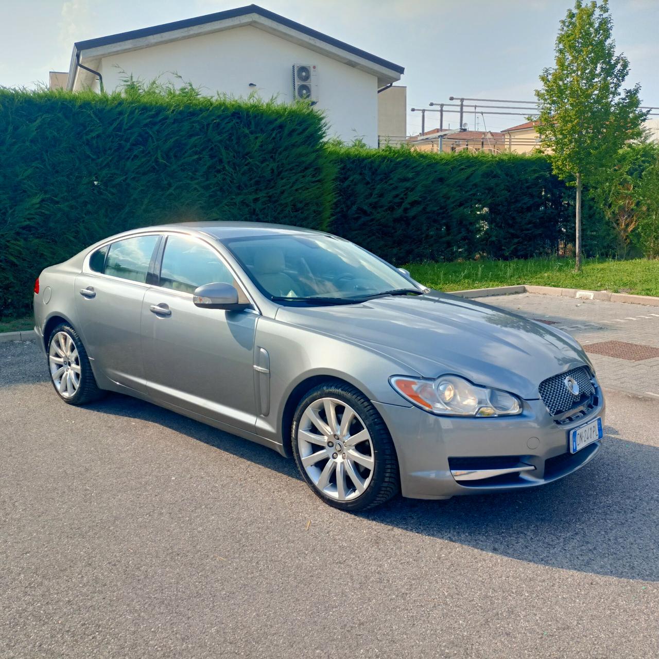 Jaguar XF 2.7D V6 PELLE BEIGE PERFETTO STATO