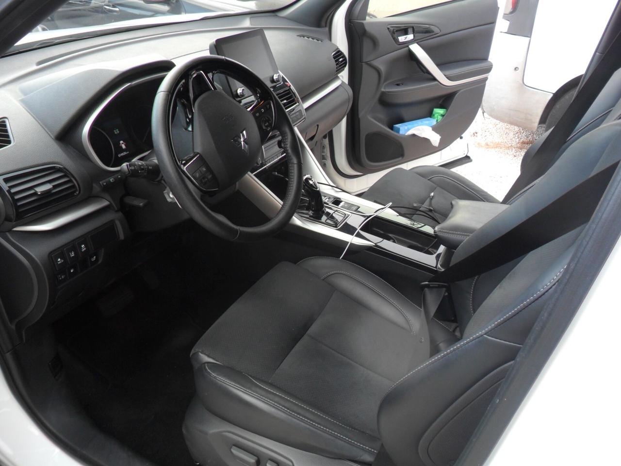 Mitsubishi Eclipse Cross 2.4 MIVEC 4WD PHEV Instyle SDA Pack 0
