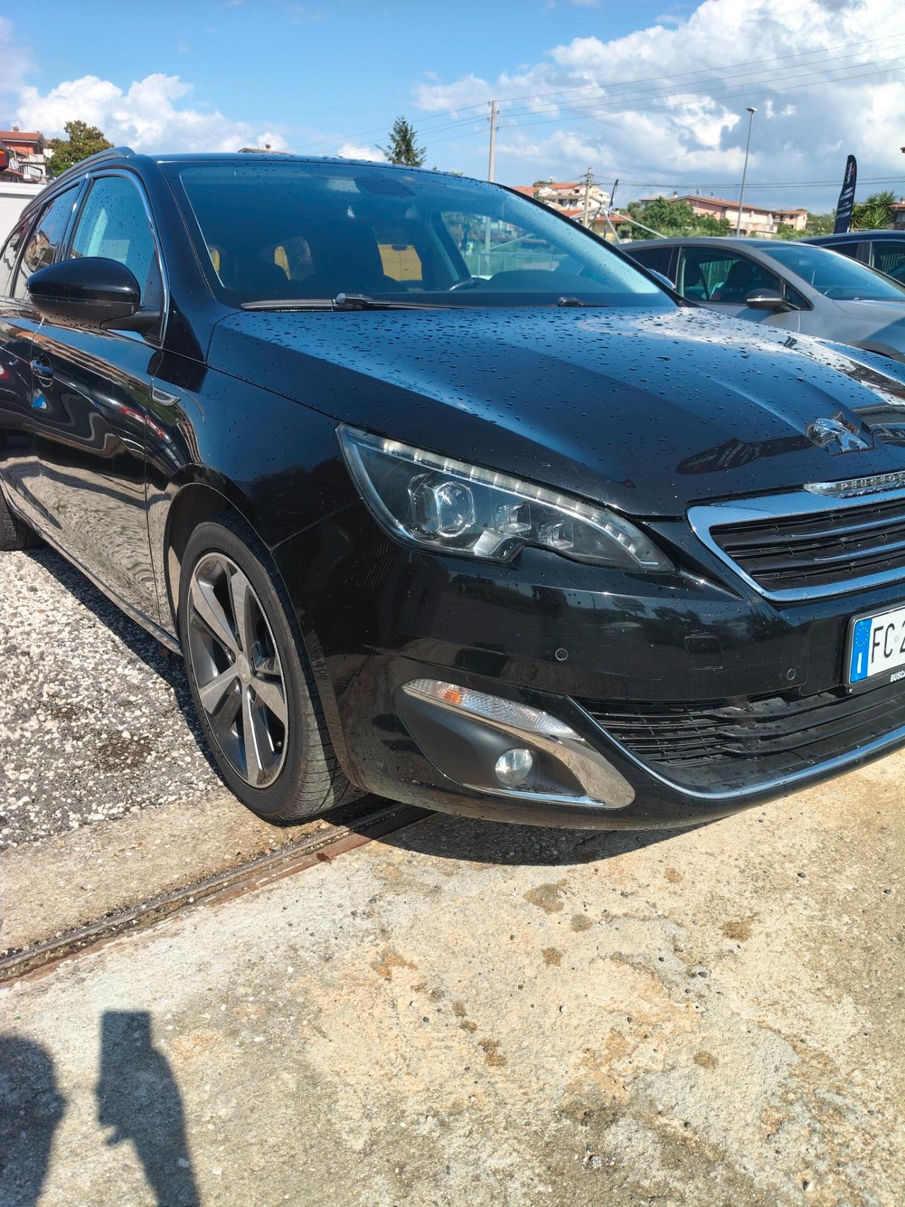 Peugeot 308 BlueHDi 120 S&S EAT6 SW Allure
