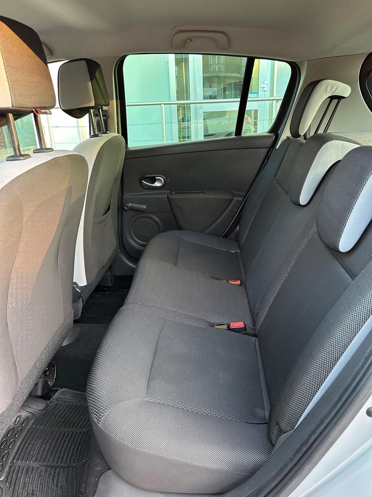 Renault Clio 1.2 16V 5 porte Rip Curl