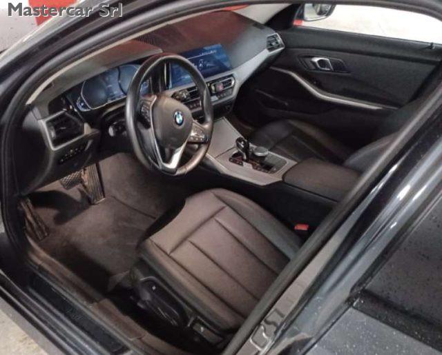 BMW 330 330e Touring Business Advantage TETTO auto GD951TM