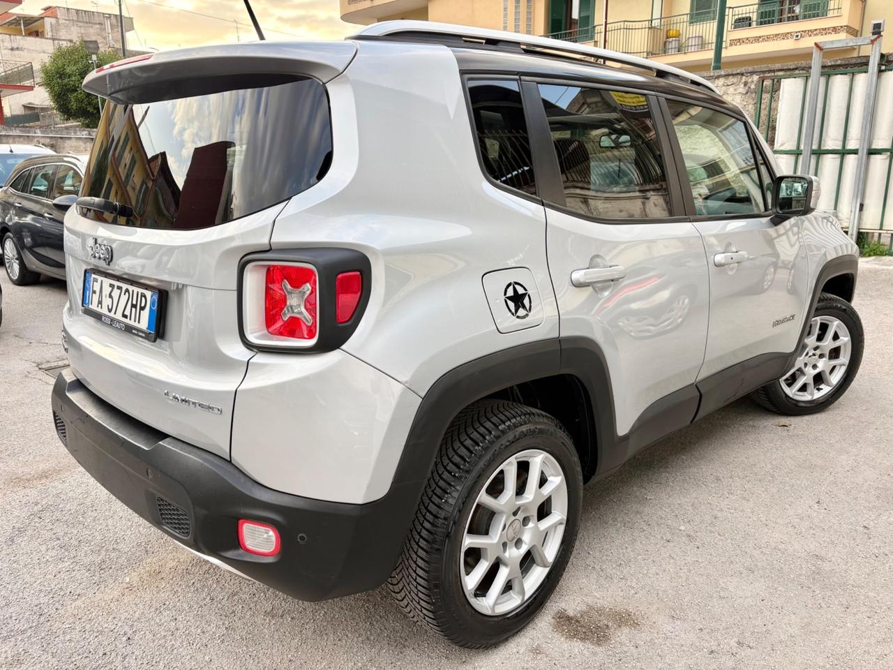 Jeep Renegade 4x4 tetto apribile gancio traino