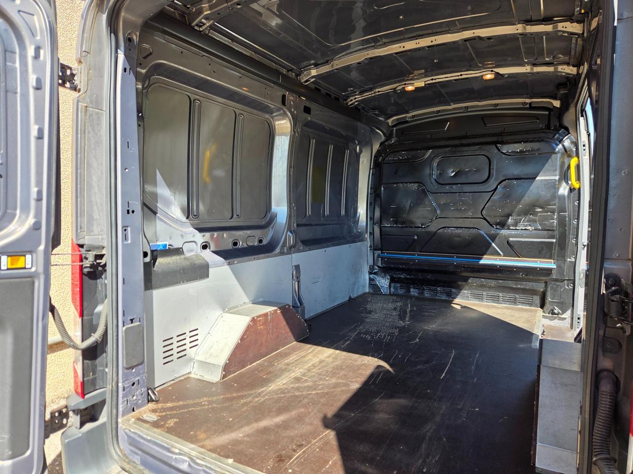 FORD Transit 350 tr.post.2.2 tdci 125cv trend L2H2 + IVA