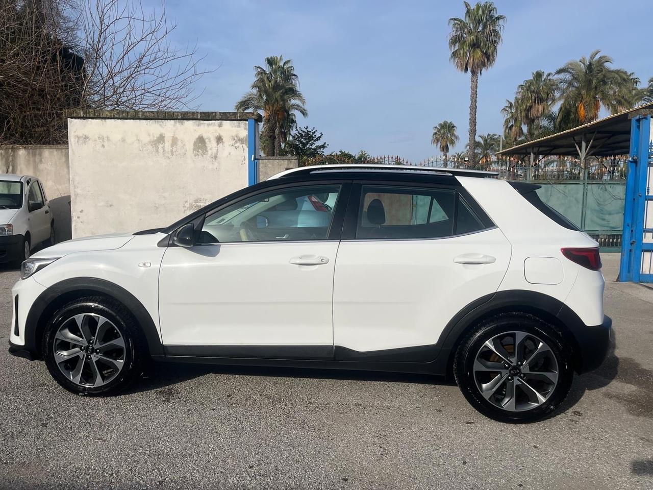 Kia Stonic -1.4MPI-gpl style design pack-2019