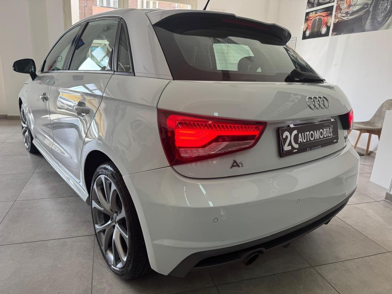 Audi A1 SPB TFSI S-Line / automatica DSG/full led