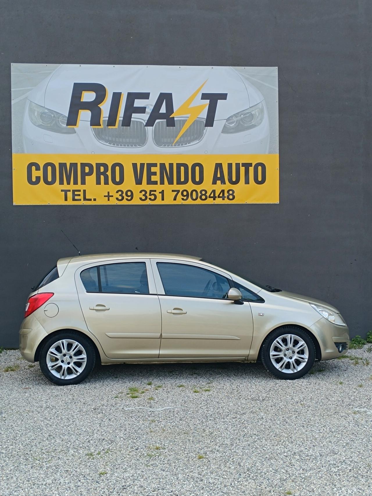 Opel Corsa 1.2 5 porte Cosmo
