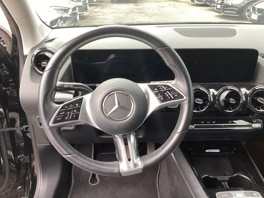 Mercedes GLA 180 180 D Progressive Advanced 8G-DCT