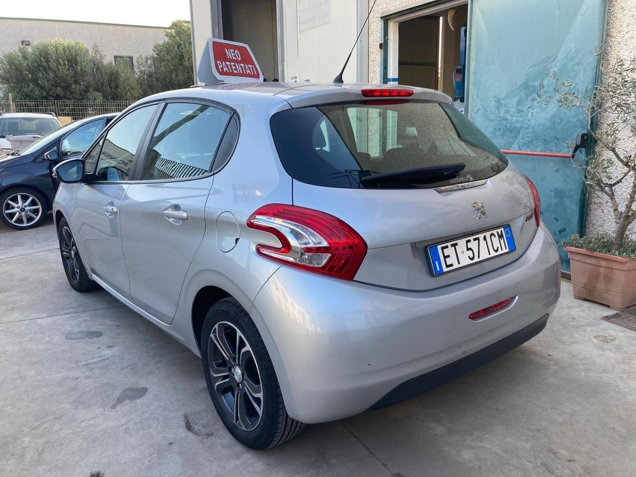 Peugeot 208 1.4 HDi 68 CV 5 porte Active