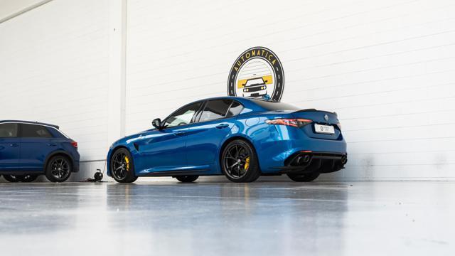 ALFA ROMEO Giulia V6 Bi-Turbo Quadrifoglio AKRAPOVIC CARBOCERAMICI